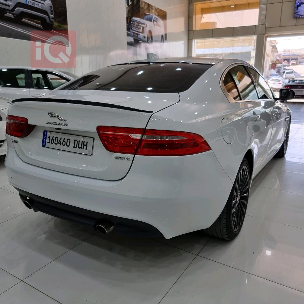 Jaguar XE